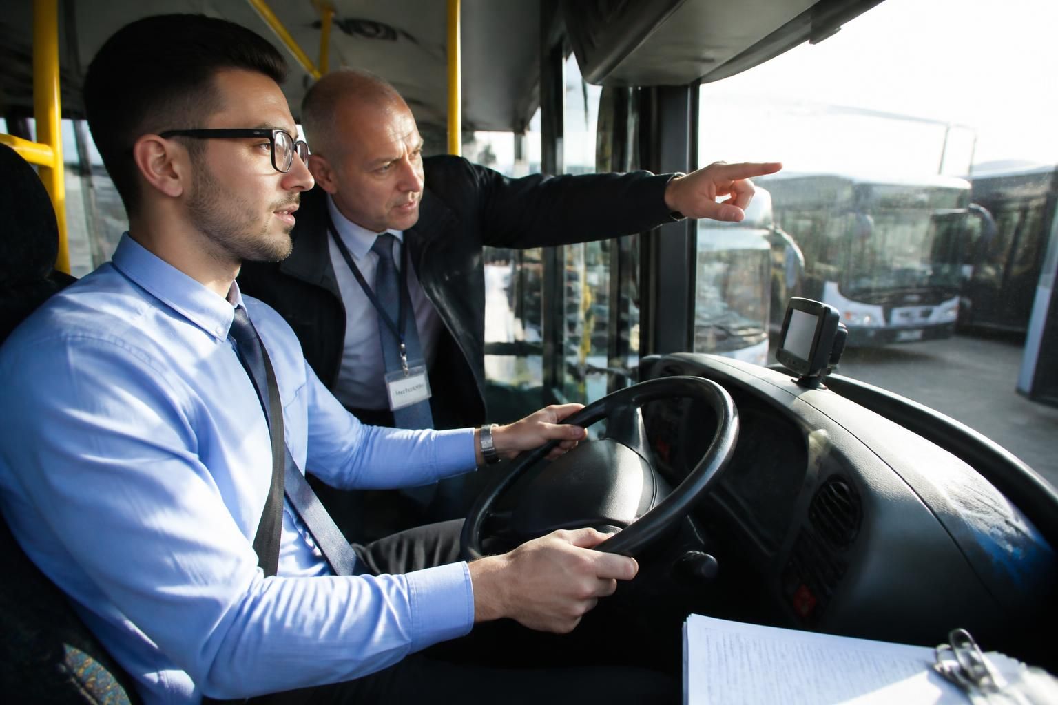 découvrez la durée de la formation de chauffeur de bus en 2026 et les étapes clés pour devenir professionnel dans ce métier en pleine évolution.