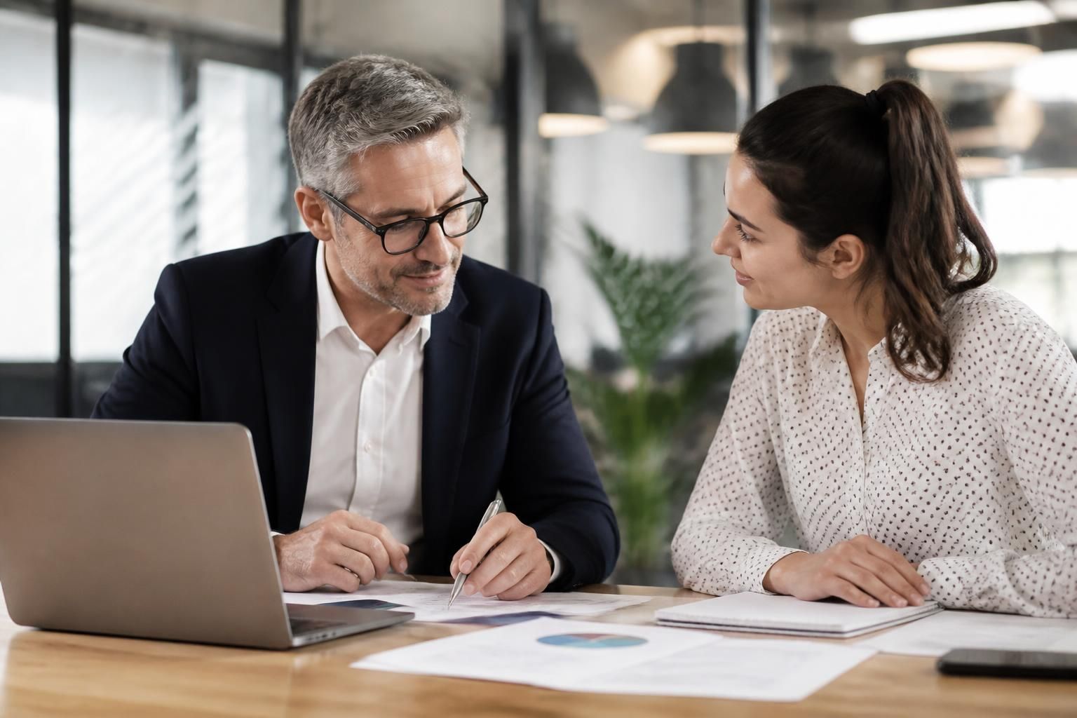 découvrez le guide complet pour devenir auditeur qualiopi en 2026 : formations, compétences requises et étapes clés pour réussir votre certification.