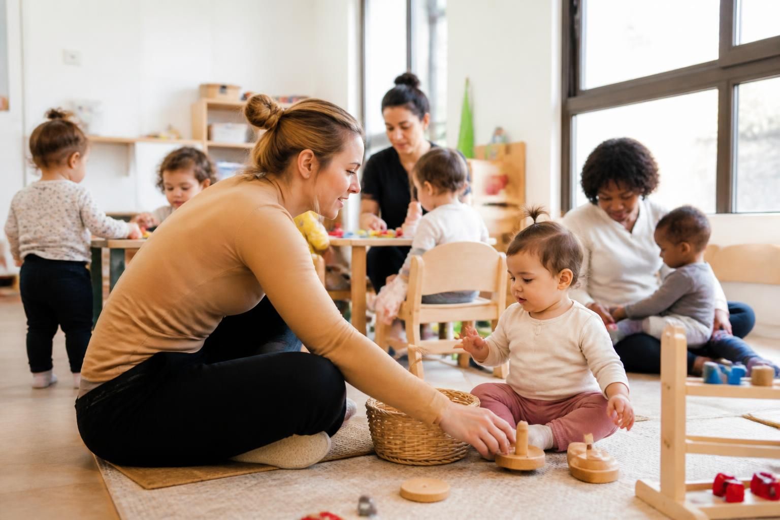 découvrez quelles formations et diplômes sont essentiels pour travailler en crèche et guider votre carrière dans la petite enfance.
