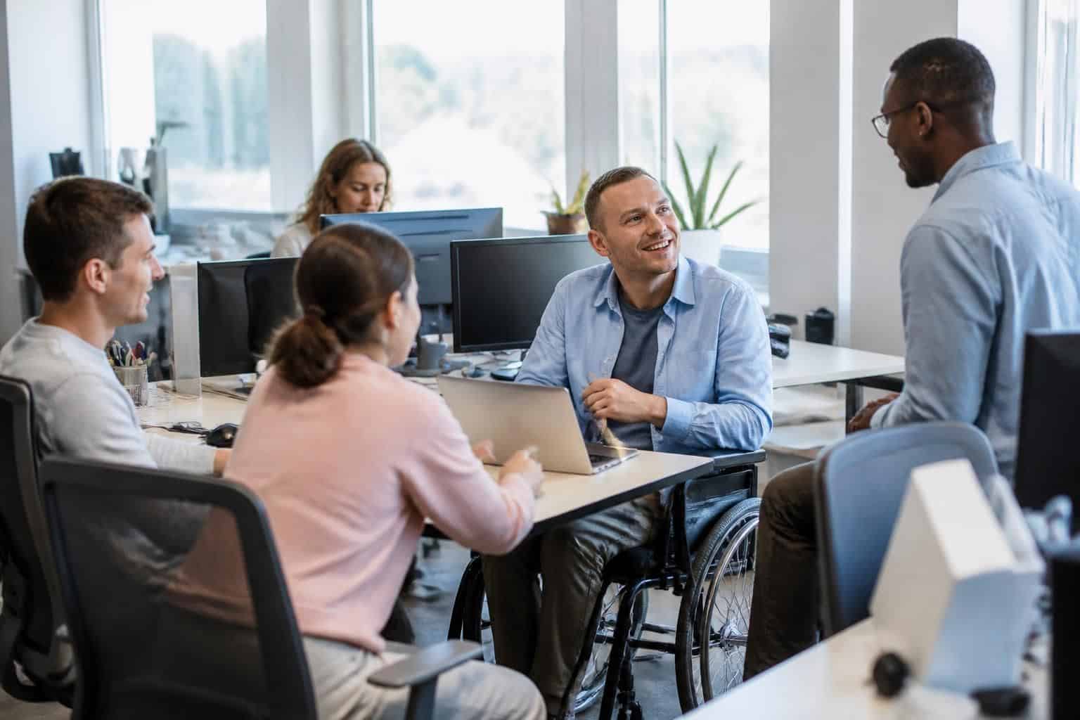 découvrez vos droits et avantages en tant que travailleur handicapé en entreprise, et comment obtenir la reconnaissance officielle pour bénéficier d'un accompagnement adapté.
